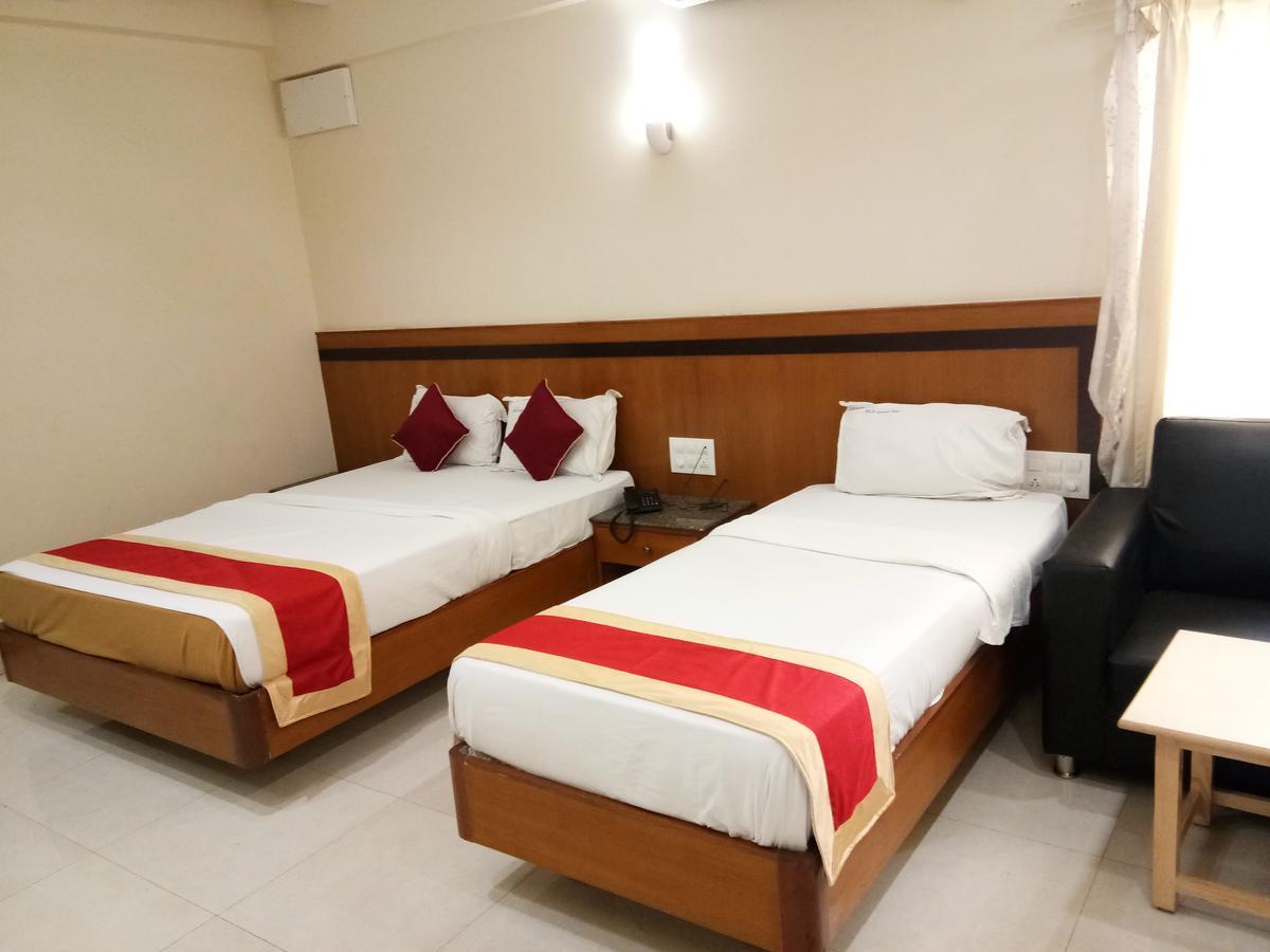 Hlv Grand Inn Bangalore Exterior photo